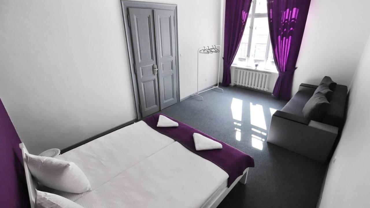 Family Hostel Lviv Buitenkant foto