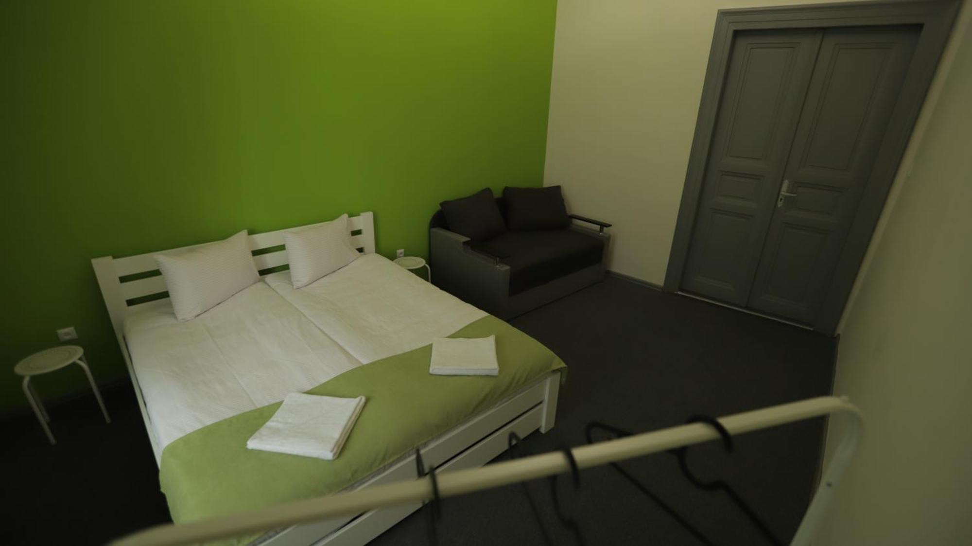 Family Hostel Lviv Buitenkant foto